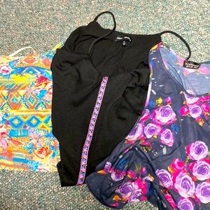 Mystery Box: 3 tops good brands, wear or resell